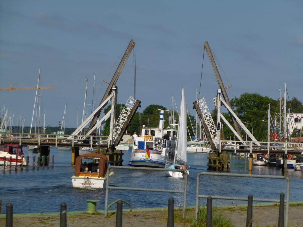 Hotel Adler Greifswald Bagian luar foto