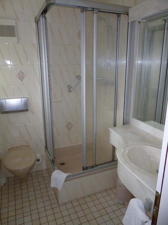 Hotel Adler Greifswald Ruang foto